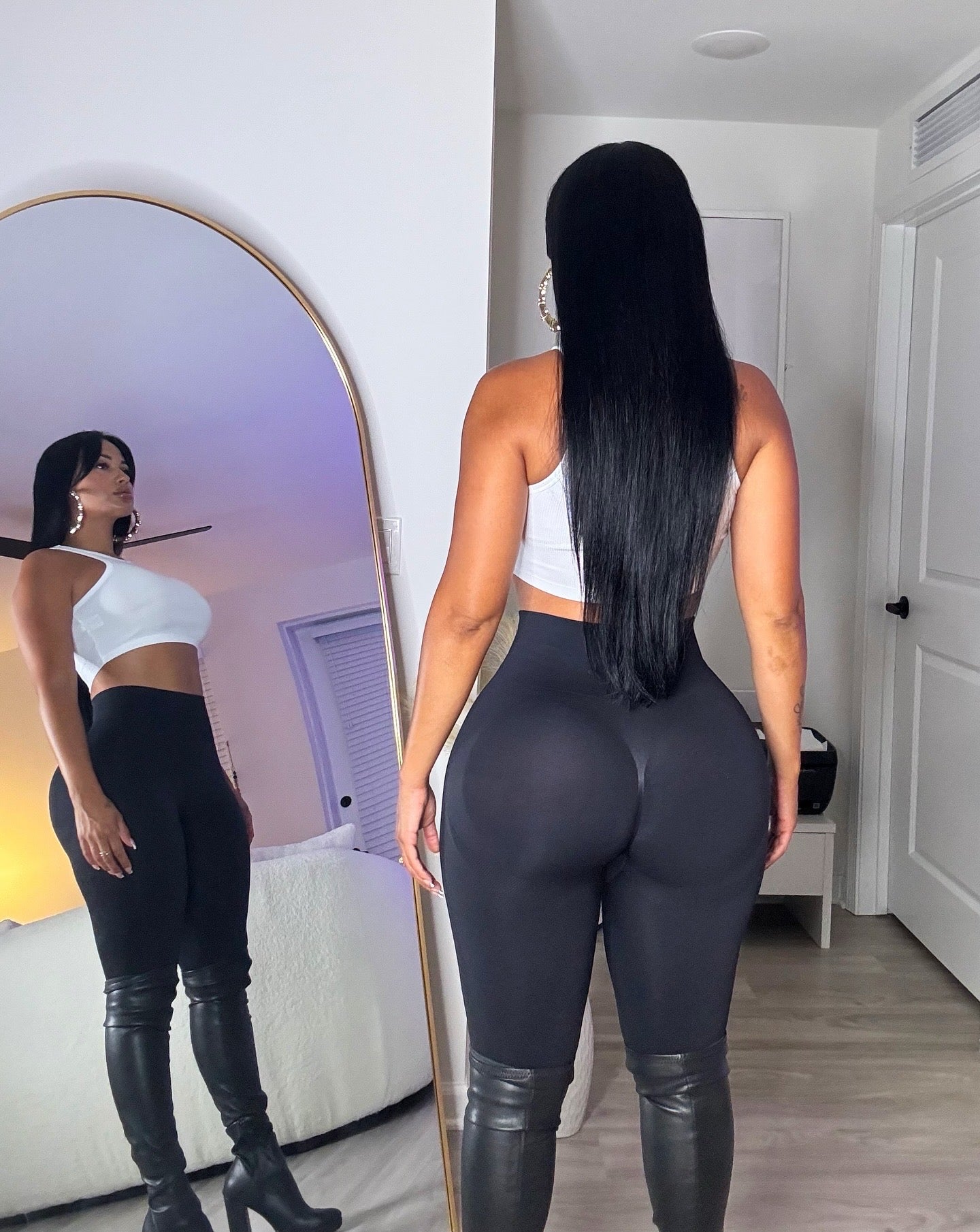 Famous Black Leggins